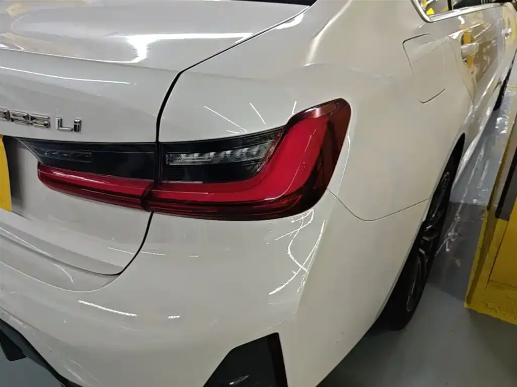 BMW 3 Series 2023 из CN, фото 7