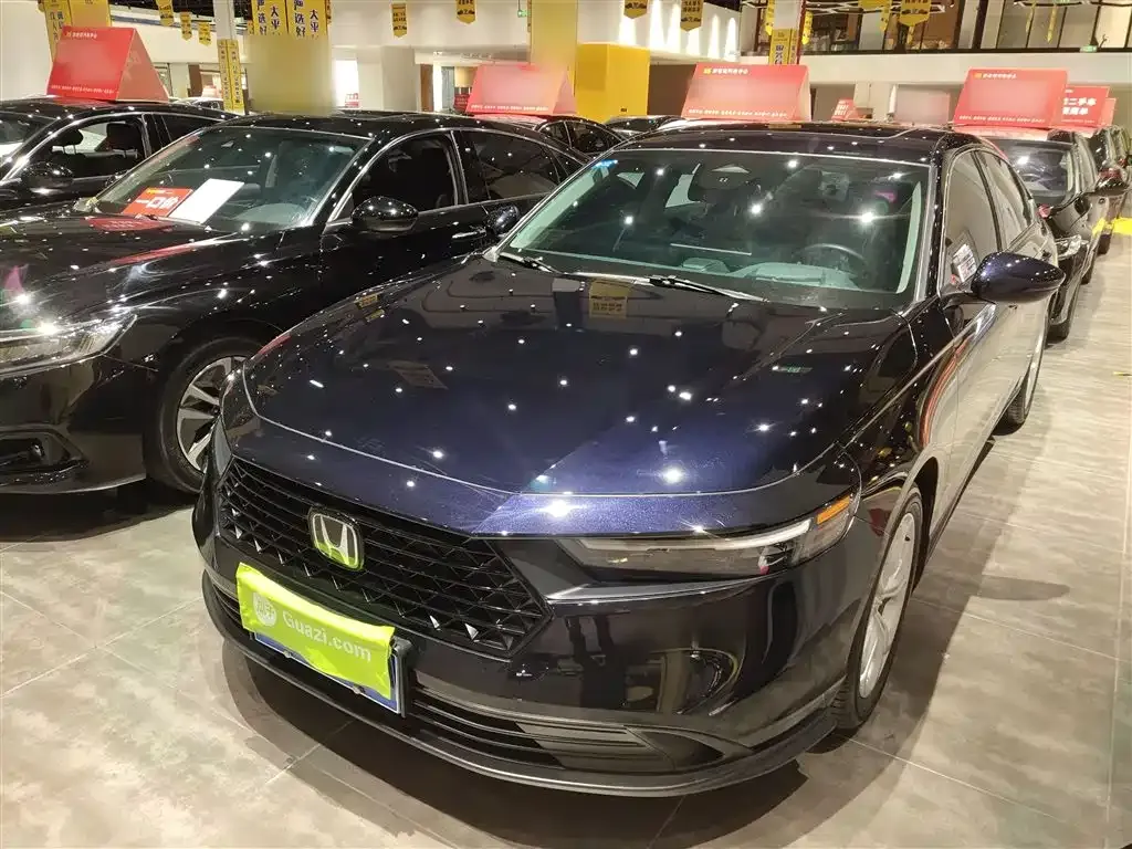 Honda Accord — фото 1