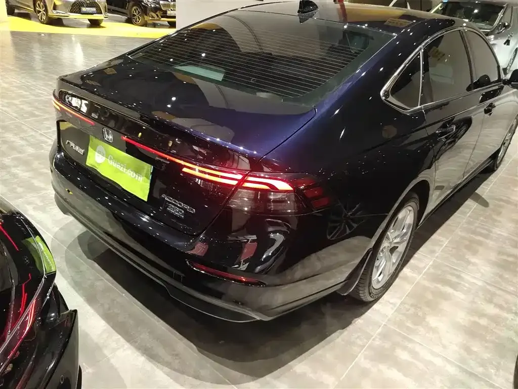 Honda Accord — фото 5