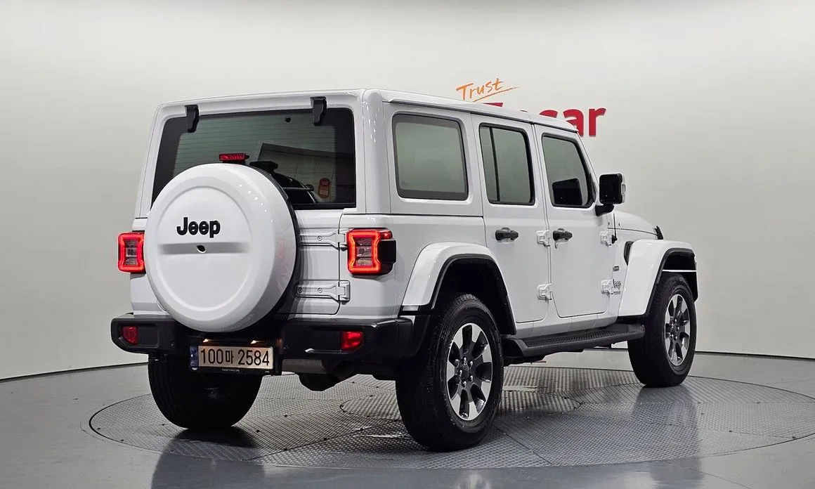 Jeep Wrangler 2022 из KR, фото 5