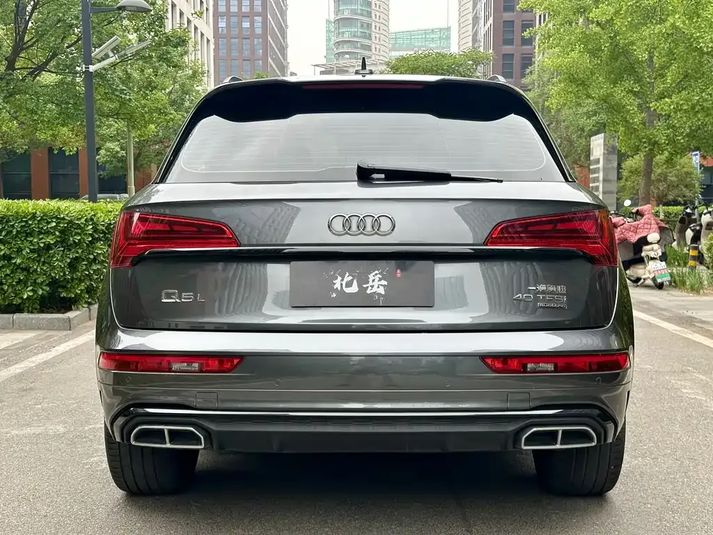 Audi Q5L 2022 из CN, фото 10