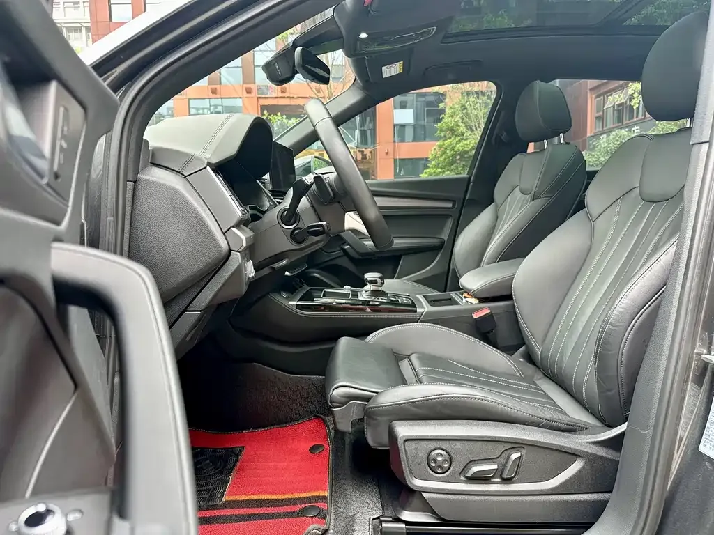 Audi Q5L 2022 из CN, фото 7