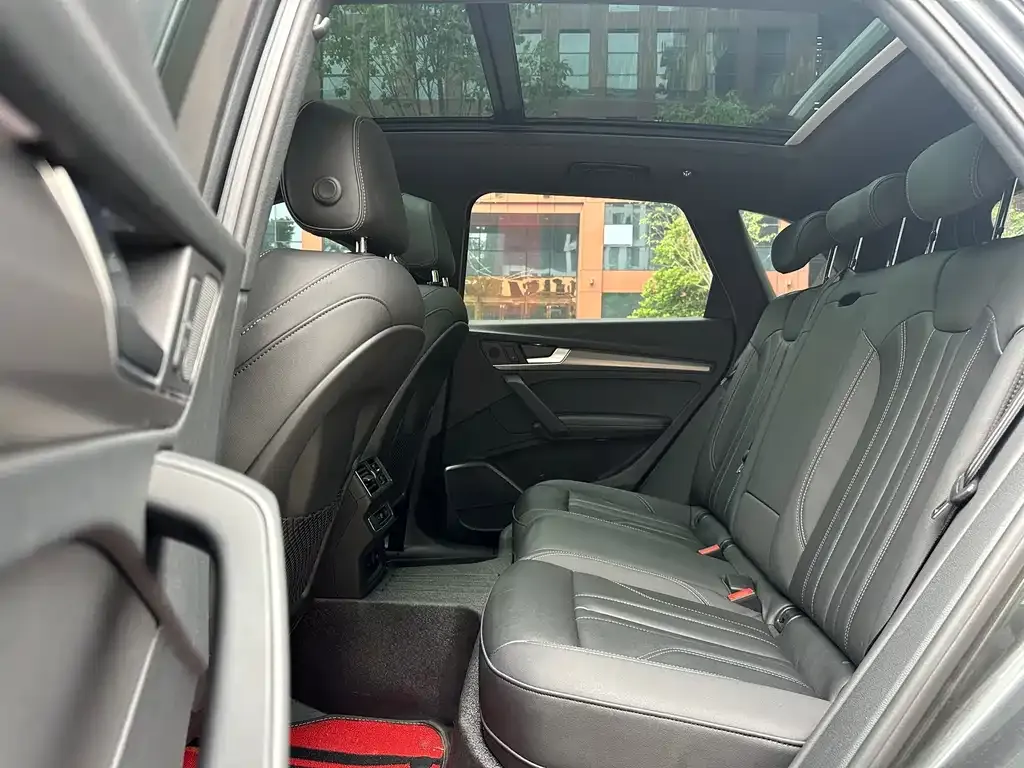 Audi Q5L 2022 из CN, фото 3