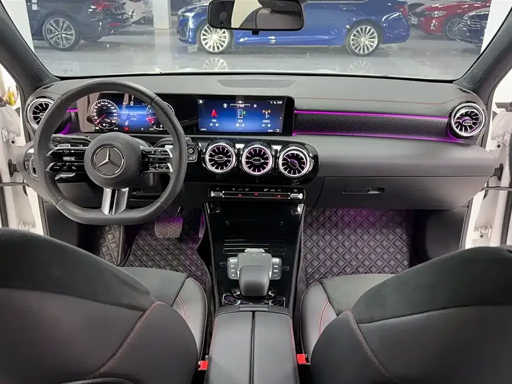 Mercedes-Benz A-Class 2024 из CN, фото 6