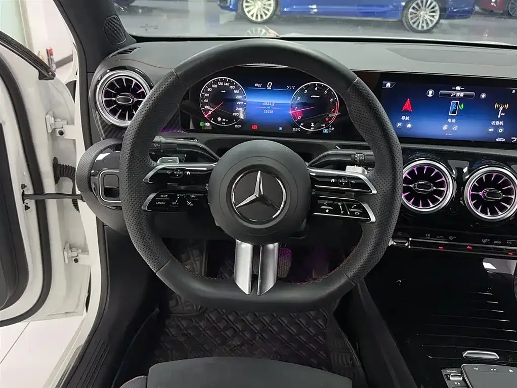 Mercedes-Benz A-Class 2024 из CN, фото 4