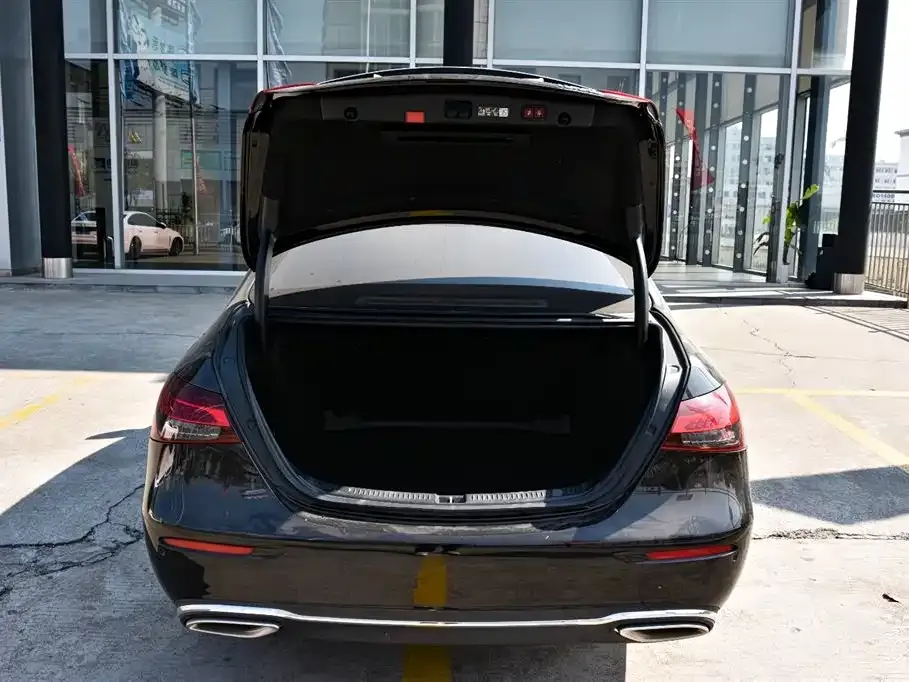 Mercedes-Benz E-Class 2023 из CN, фото 4