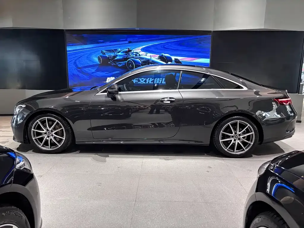 Mercedes-Benz E-Class (Import) — фото 7