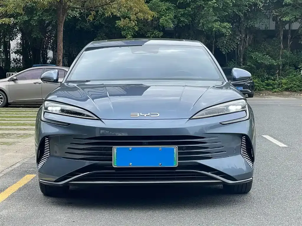 BYD Seal — фото 5
