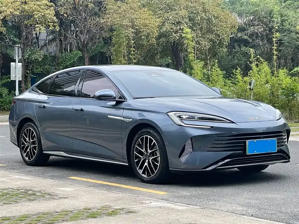 BYD Seal — фото 10