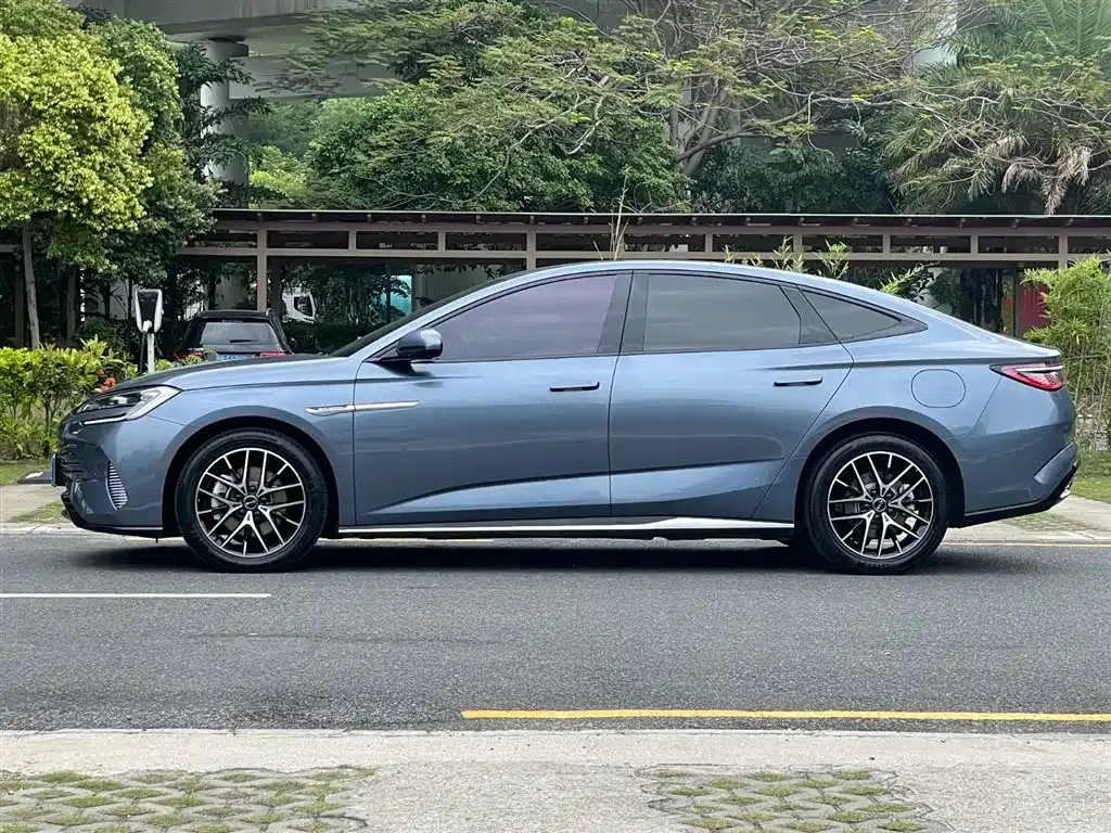 BYD Seal — фото 8
