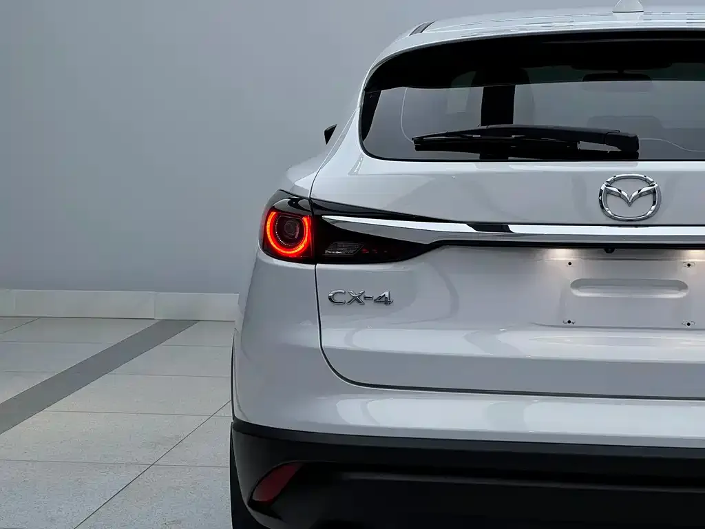 Mazda CX-4 — фото 2
