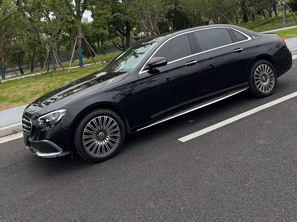 Mercedes-Benz E-Class — фото 10