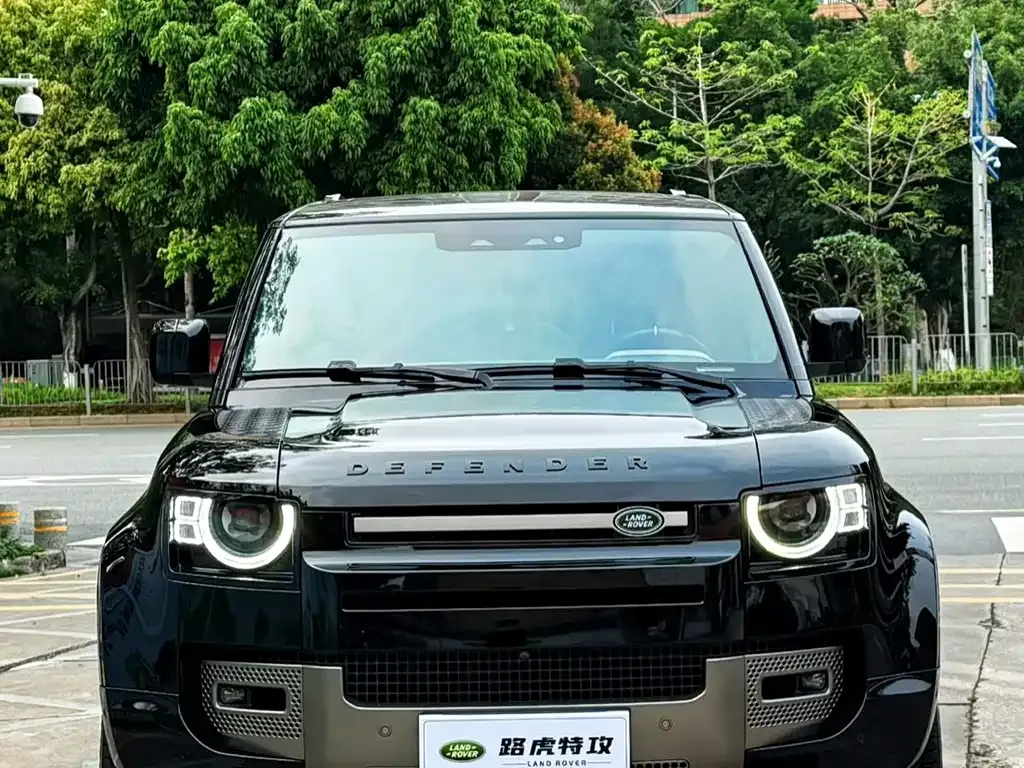 Land Rover Defender — фото 10
