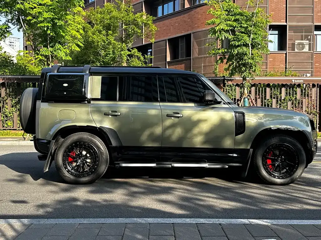 Land Rover Defender — фото 9