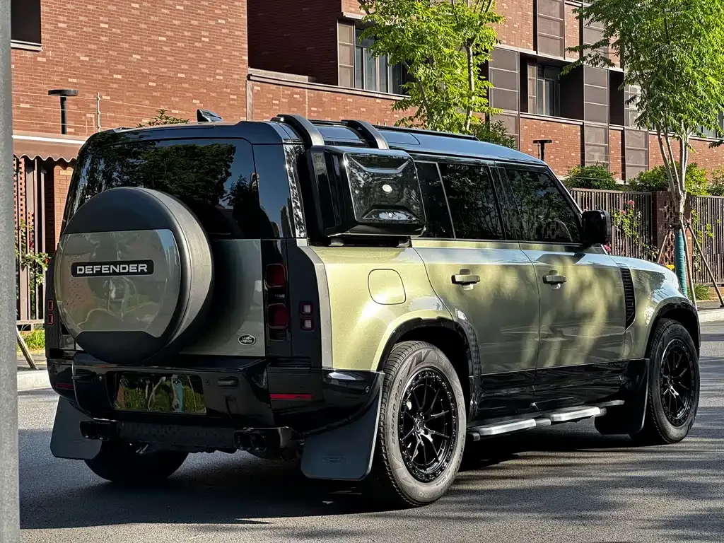 Land Rover Defender — фото 7