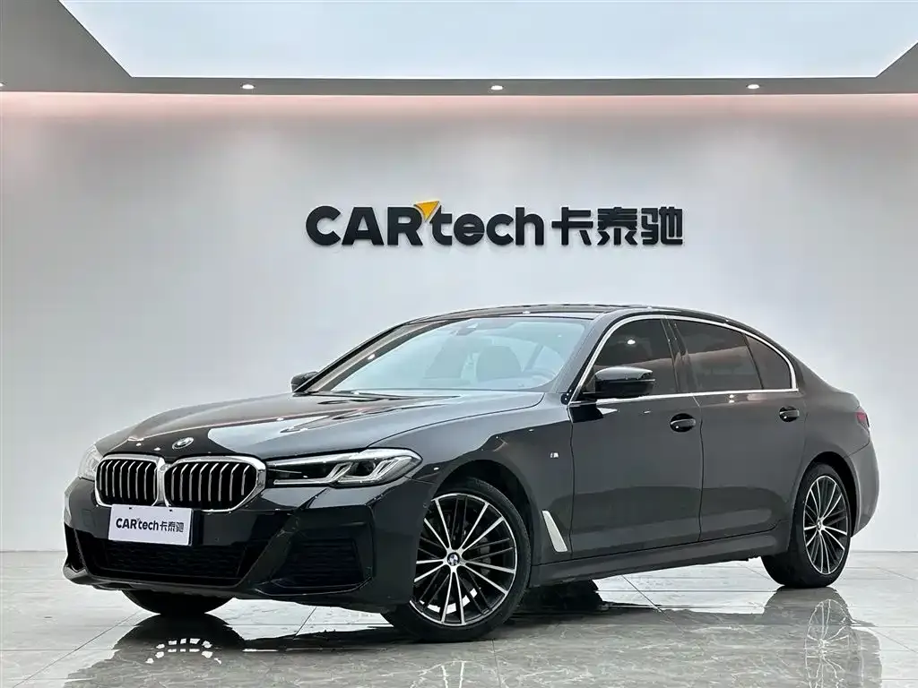 BMW 5 Series — фото 1