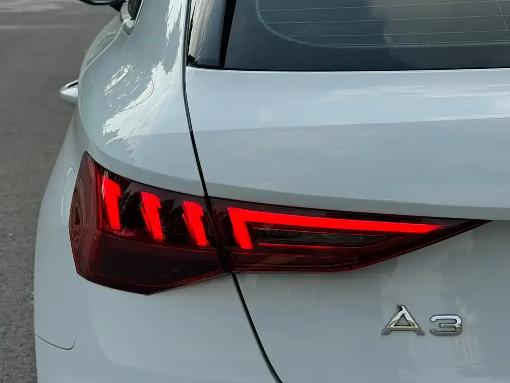 Audi A3 — фото 2