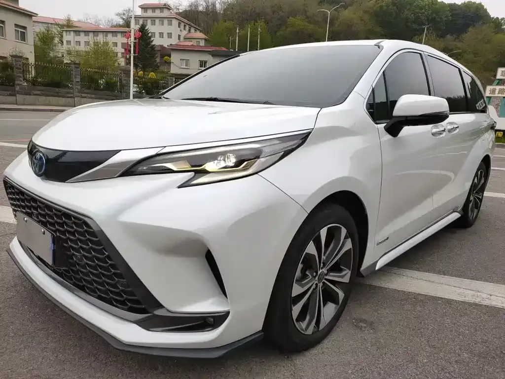 Toyota Granvia 2024 из CN, фото 1