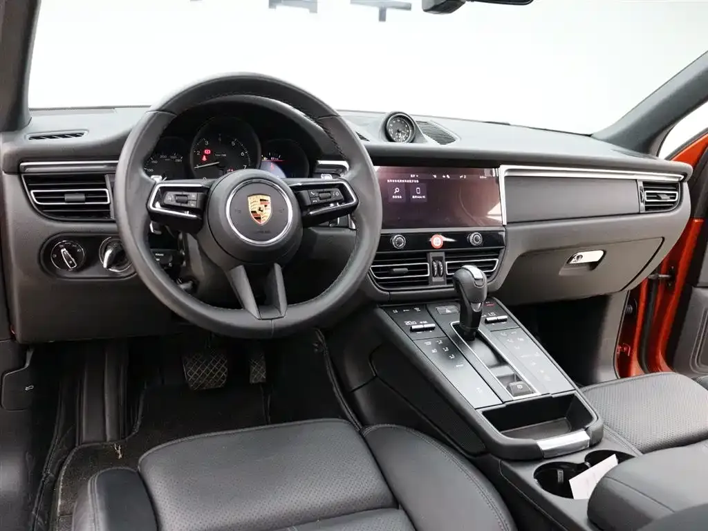 Porsche Macan — фото 8