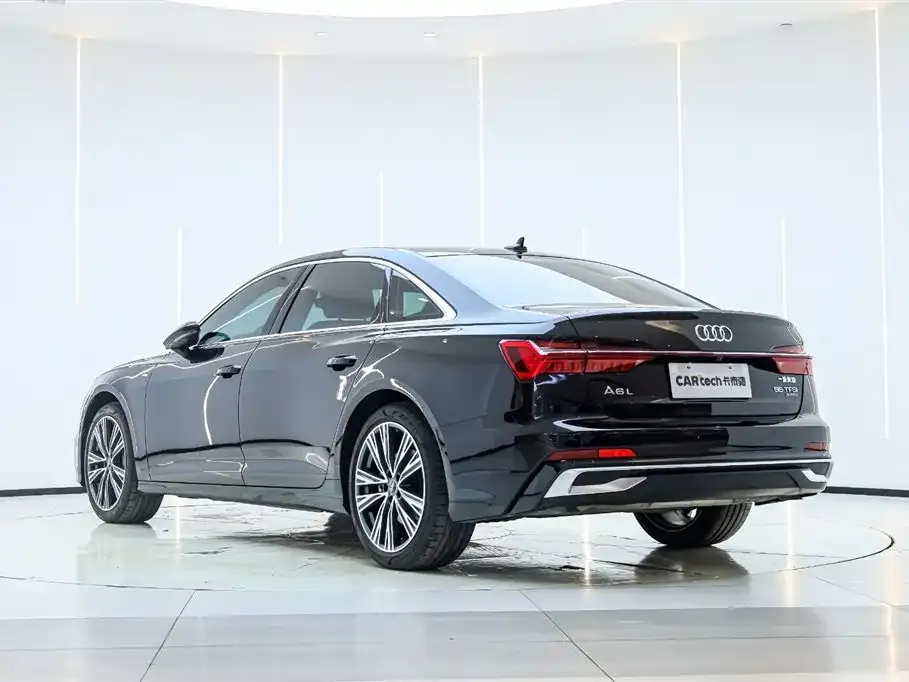 Audi A6L — фото 10