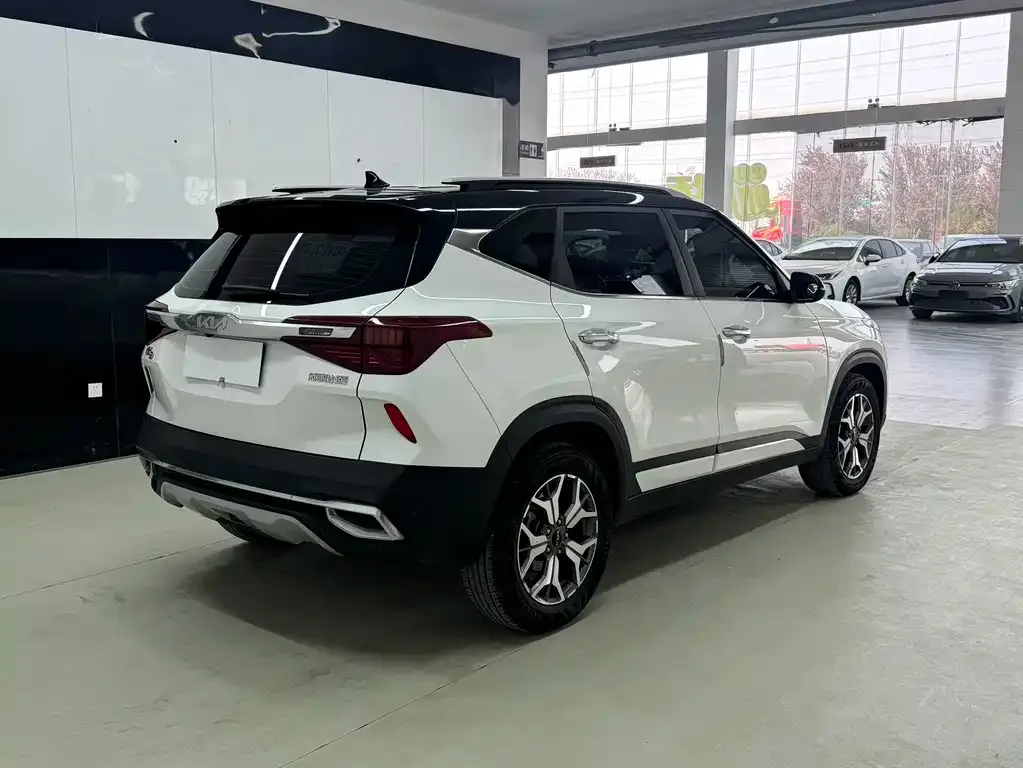 Kia KX3 2022 из CN, фото 4