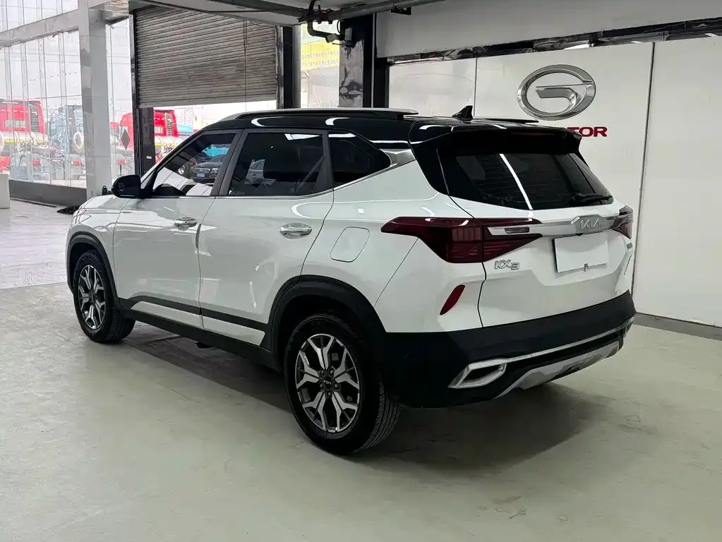 Kia KX3 2022 из CN, фото 8