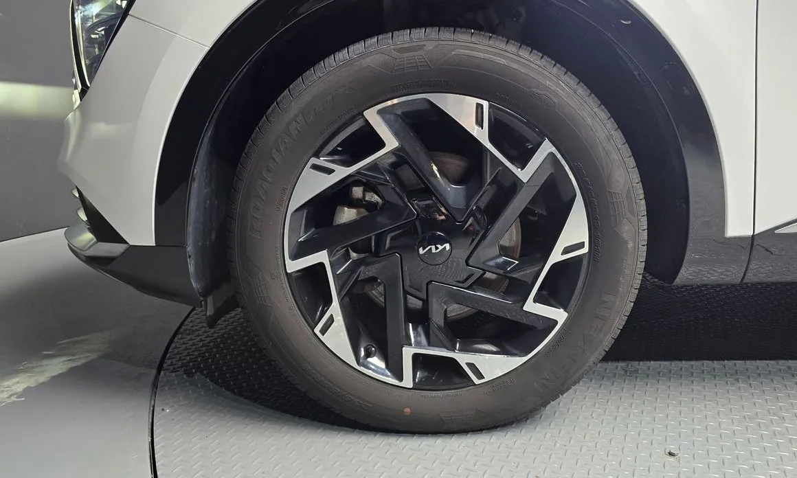 Kia Sportage — фото 10