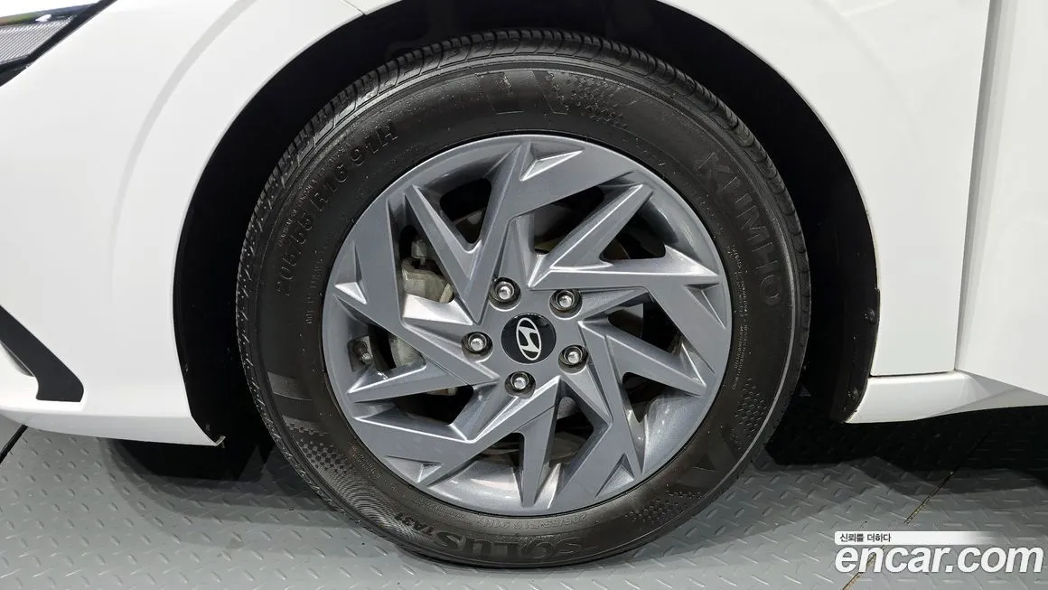 Hyundai AVANTE — фото 7
