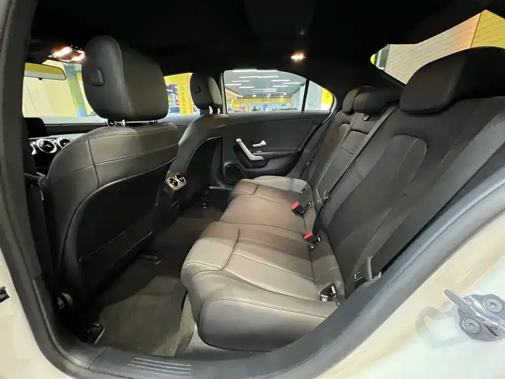 Mercedes-Benz A-Class 2021 из CN, фото 2