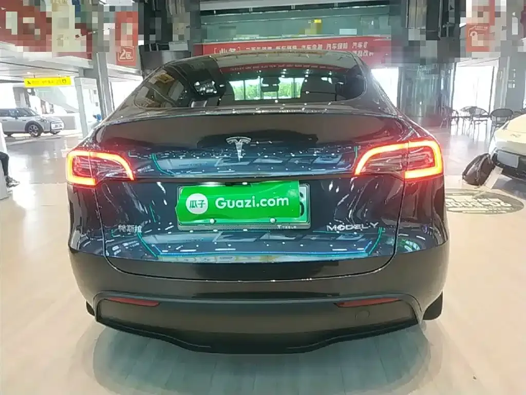 Tesla Model Y — фото 4