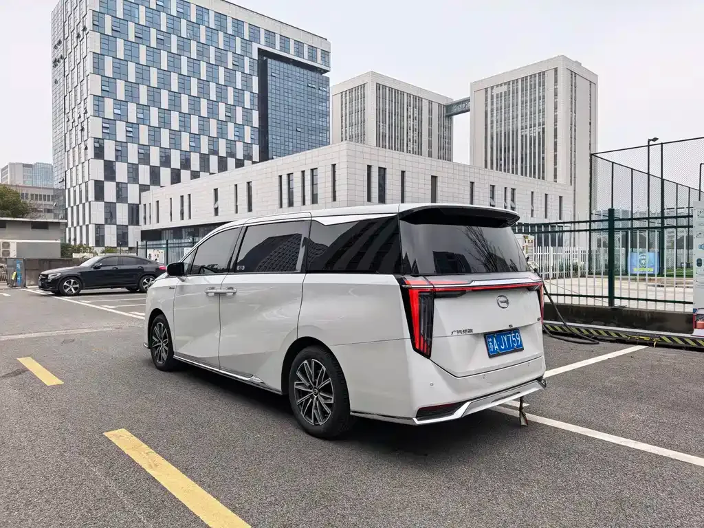 GAC Motor Trumpchi M8 — фото 10