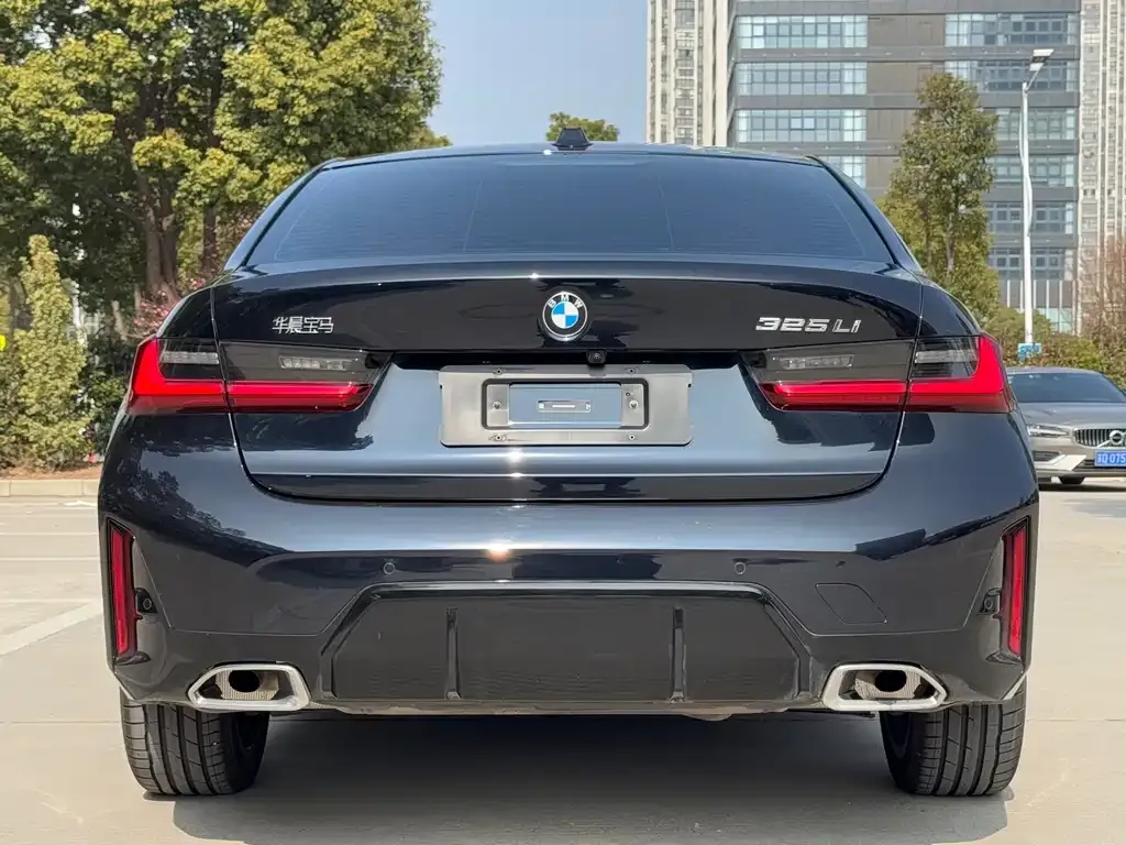 BMW 3 Series 2025 из CN, фото 2