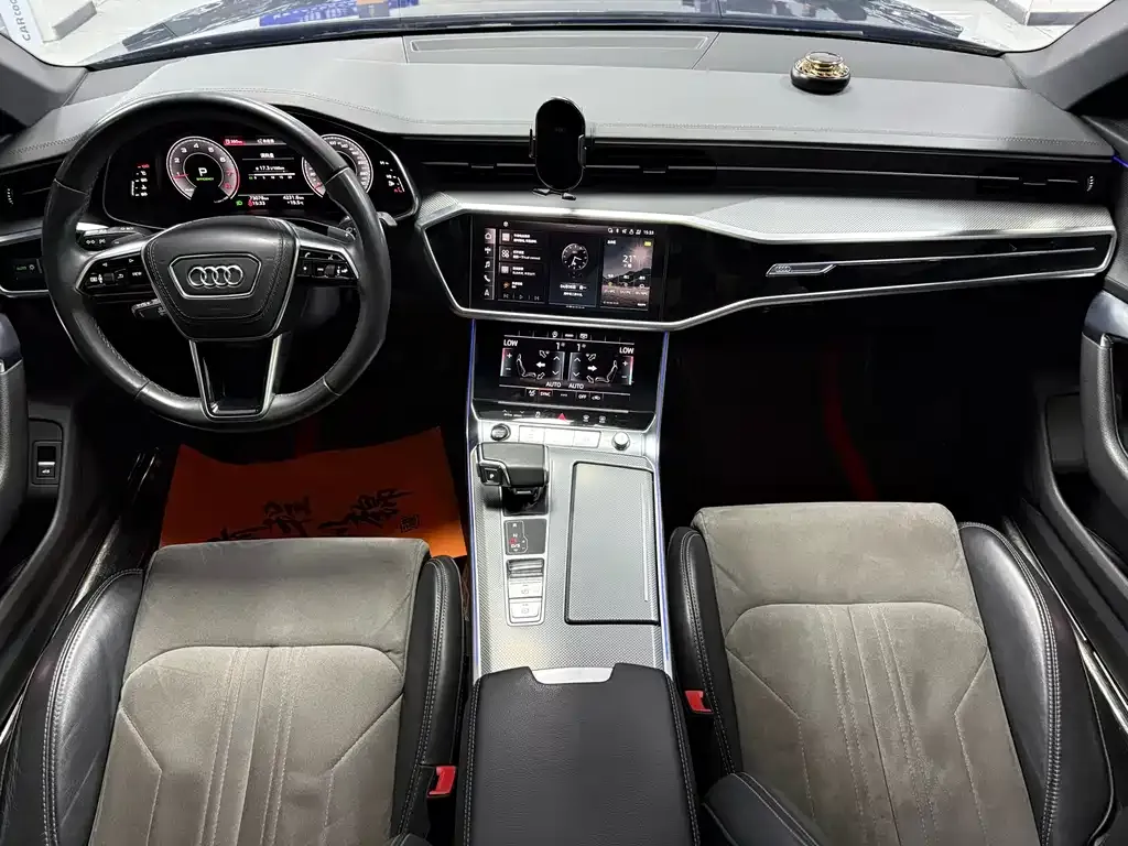 Audi A6L — фото 9