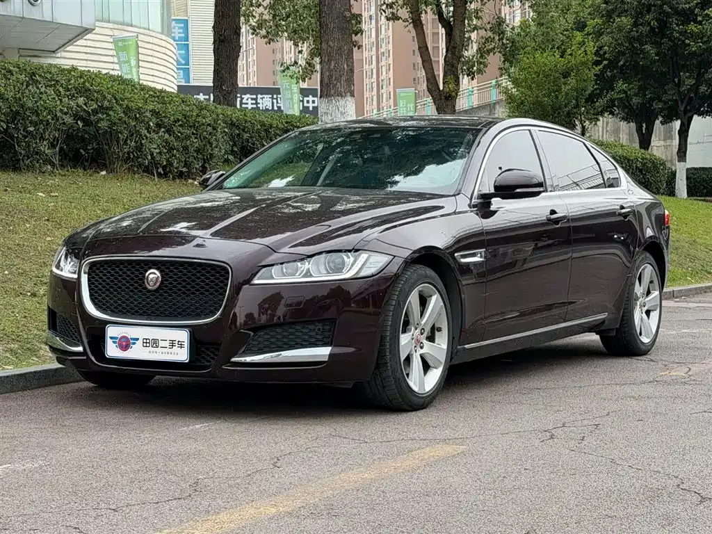 Jaguar XFL