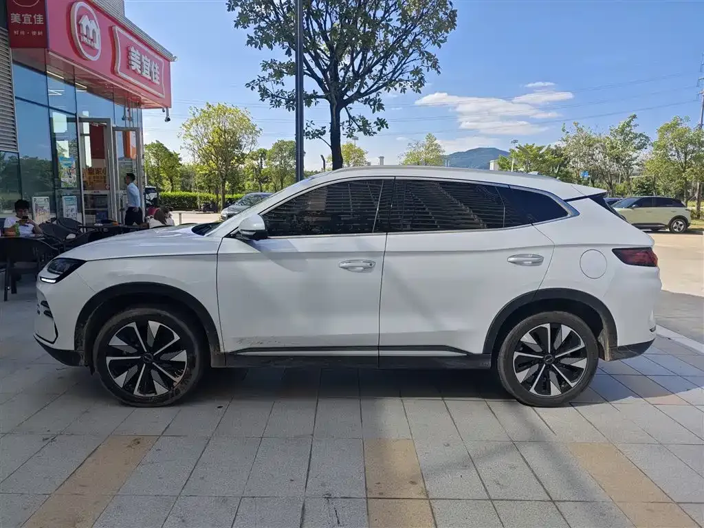 BYD PLUS New Energy — фото 3