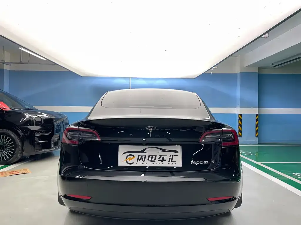 Tesla Model 3 — фото 2