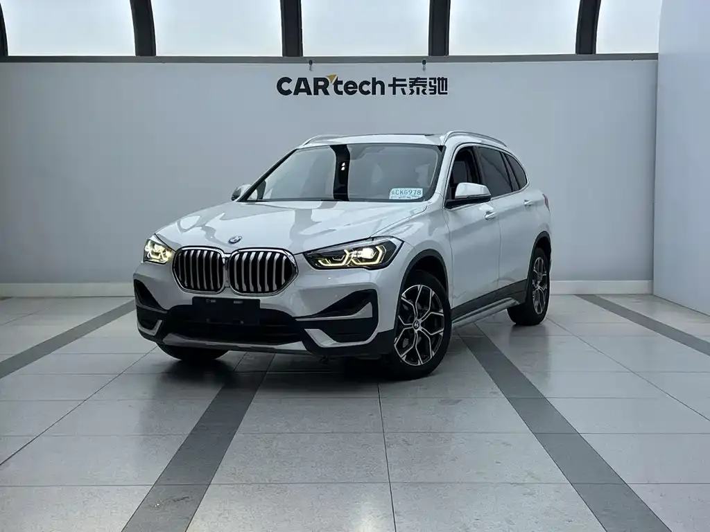 BMW X1 — фото 1