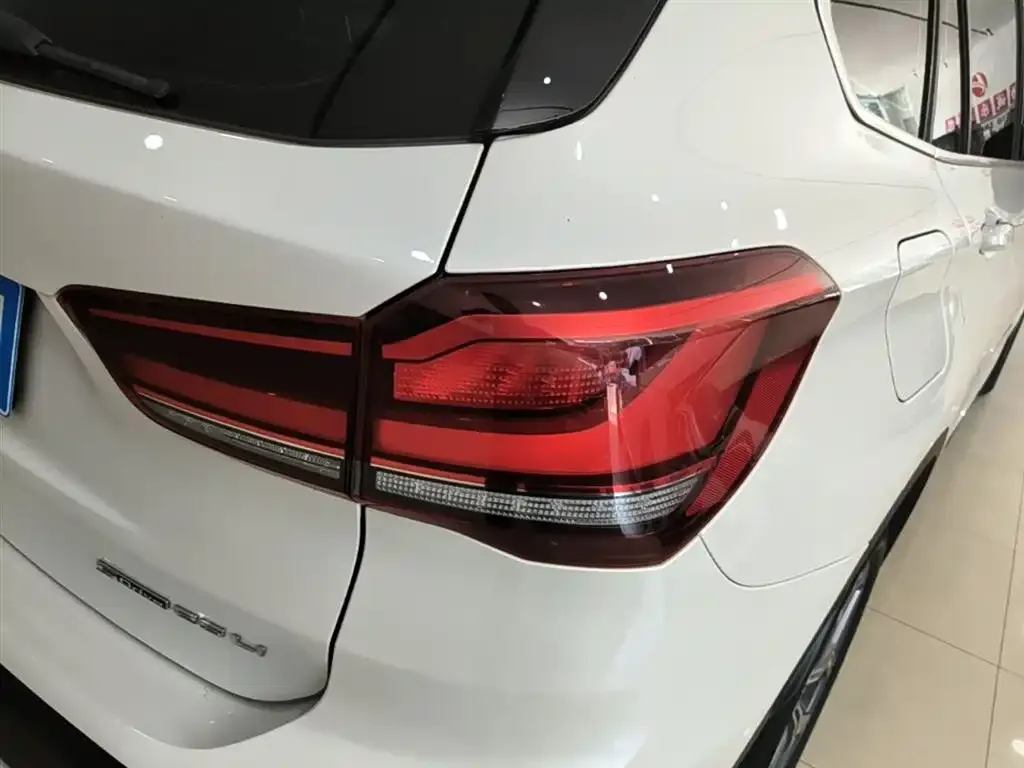 BMW X1 — фото 10