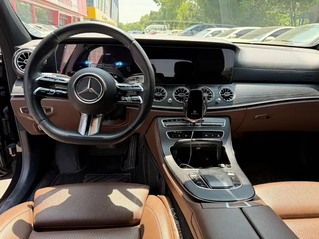 Mercedes-Benz E-Class 2023 из CN, фото 4