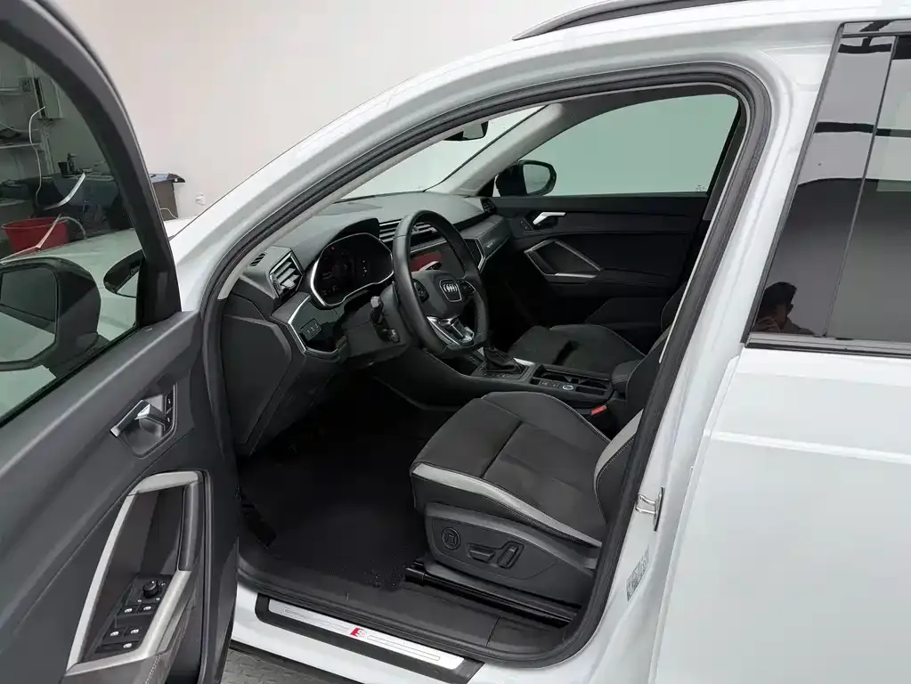 Audi Q3 2022 из CN, фото 10