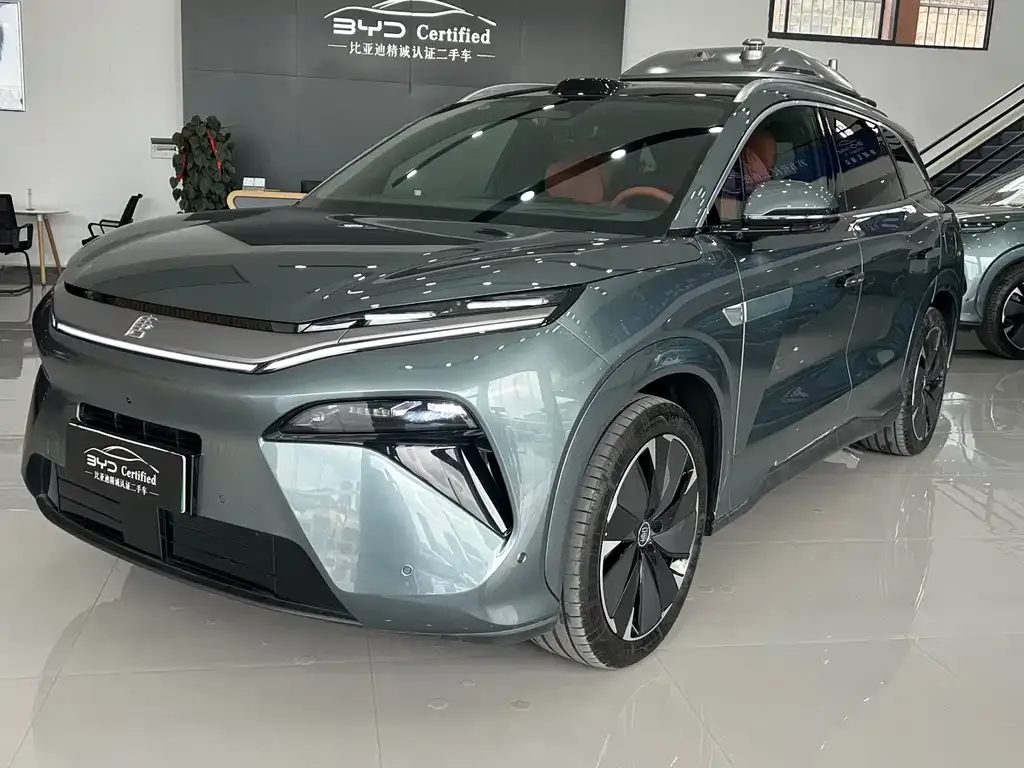 BYD Tang L