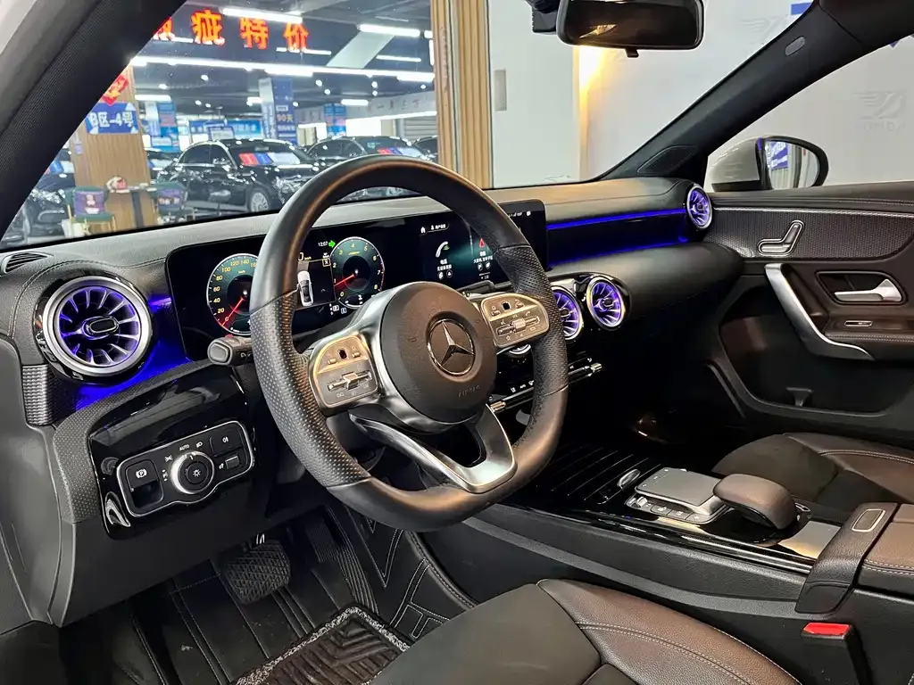 Mercedes-Benz A-Class — фото 10