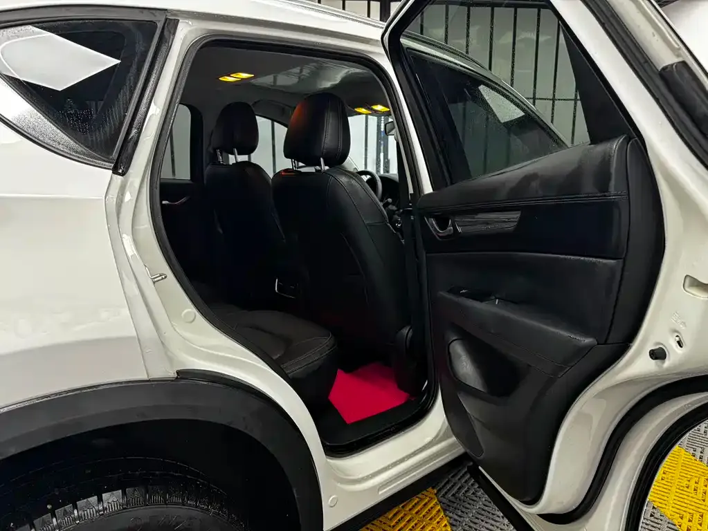 Mazda CX-5 2023 из CN, фото 2
