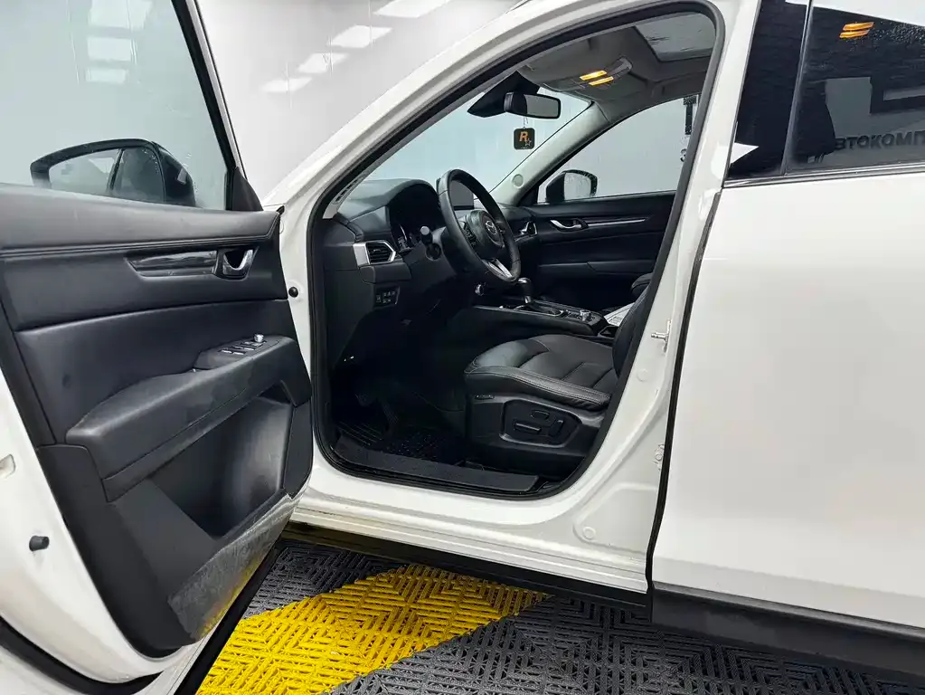 Mazda CX-5 2023 из CN, фото 3