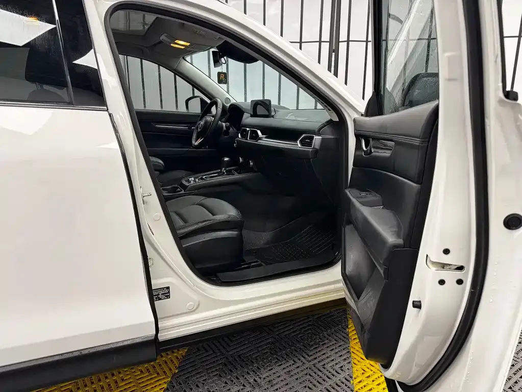 Mazda CX-5 2023 из CN, фото 7