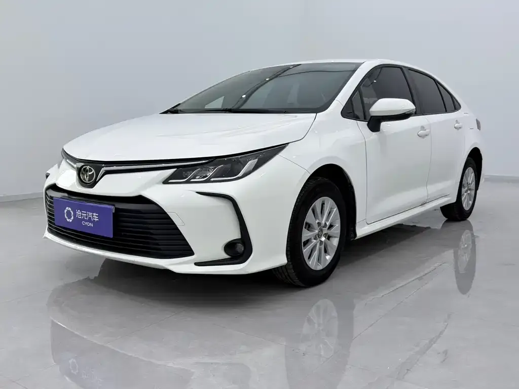 Toyota Corolla — фото 1