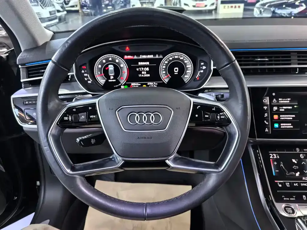 Audi A8 — фото 5