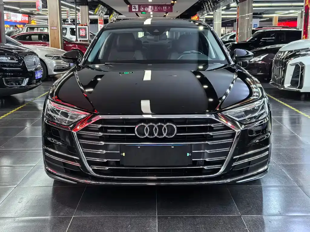 Audi A8 — фото 10