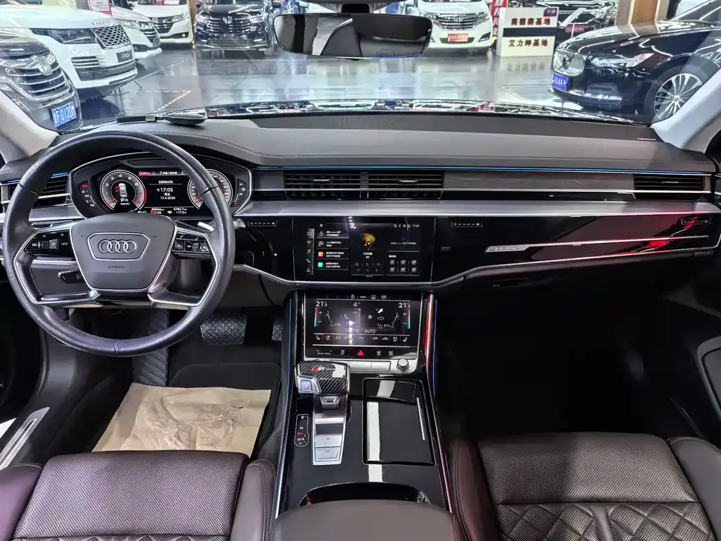Audi A8 — фото 9