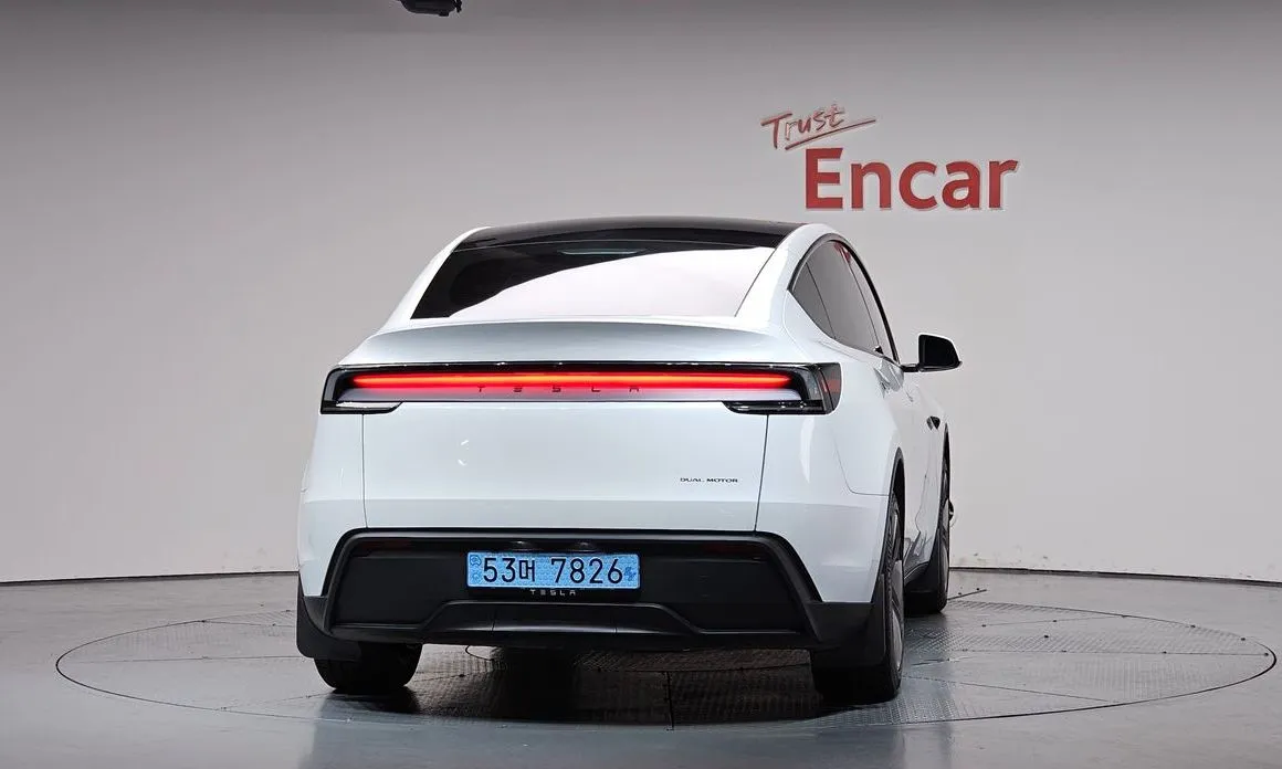 Tesla Model Y 2025 из KR, фото 2